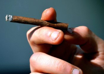 Fumar es mayor factor de riesgo para cáncer de vejiga